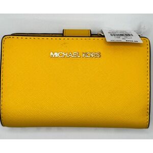 MICHAEL KORS Daisy Yellow‎ Leather Bifold Wallet Travel Card Holder NWT